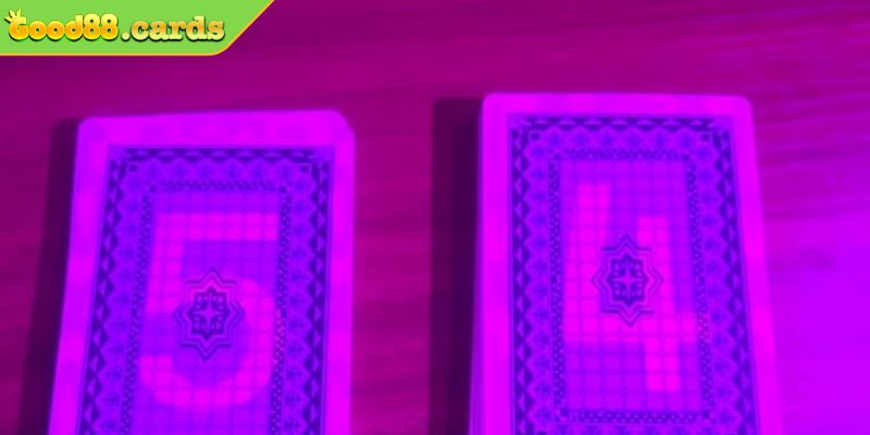 App Nhìn Xuyên Lá Bài - Lợi Ích Và Nguy Cơ Khi Sử Dụng 2 App nhìn xuyên lá bài là gì?